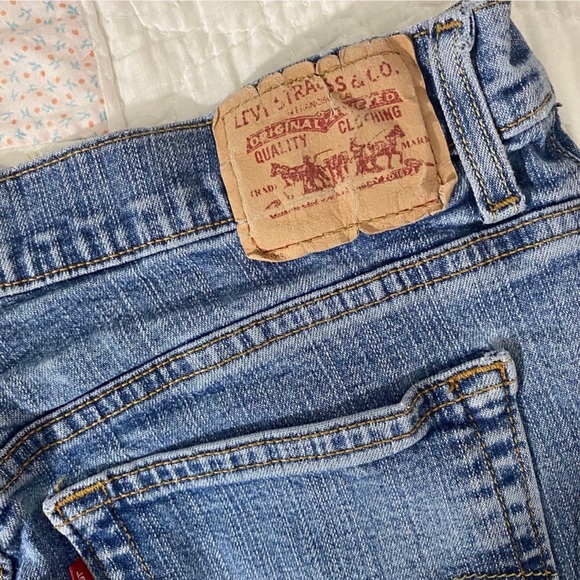 Levi’s 550 High Waisted Jeans - Picture 7 of 7